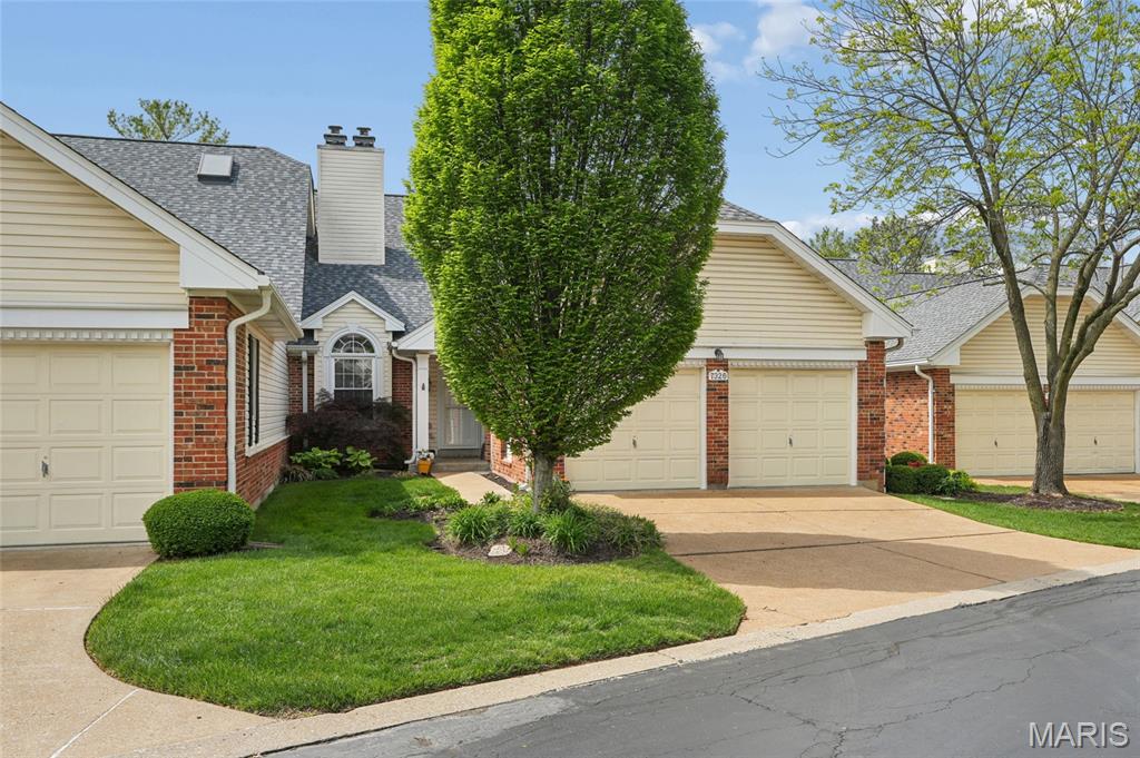 Pending villa at 7326 Westover Colonial Lane