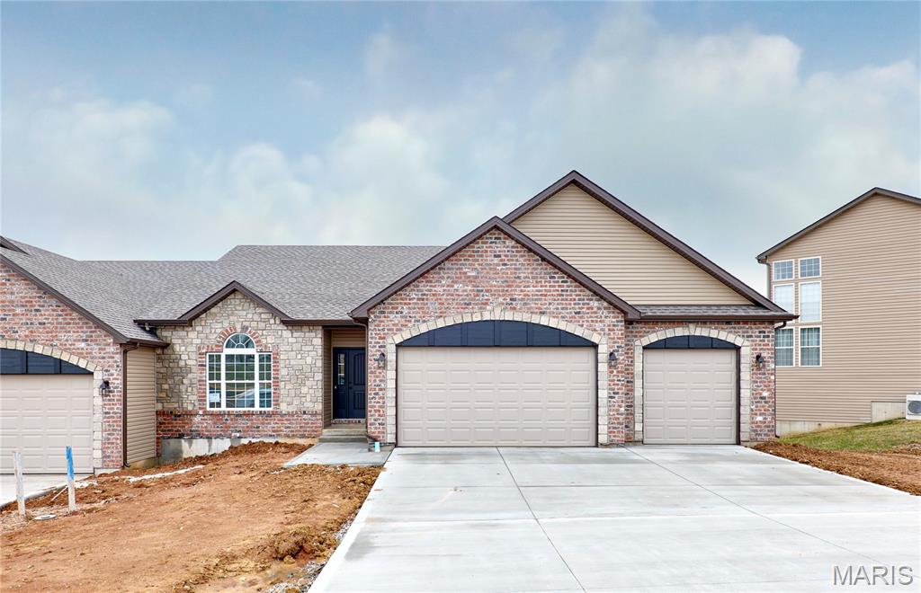 Villa for sale at 112 Canyon Creek Circle
