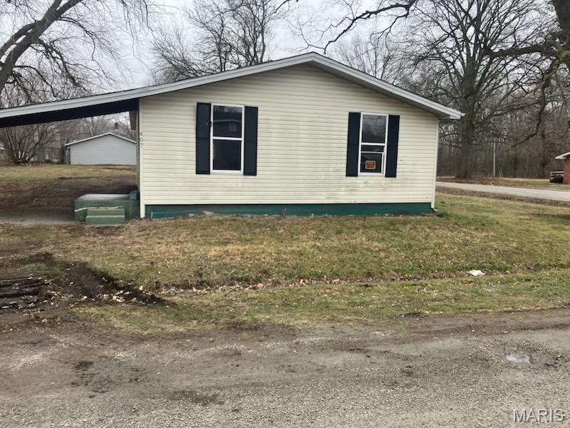 Pending fixer at 407 Illinois Street