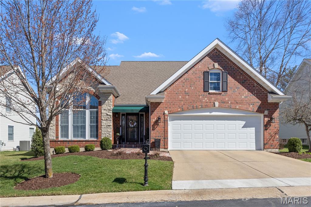 Pending villa at 120 Wake Forest Place