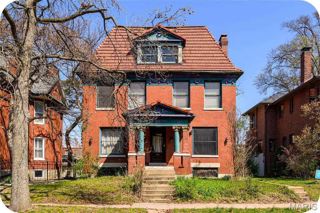 Sold fixer at 3627 Utah Place