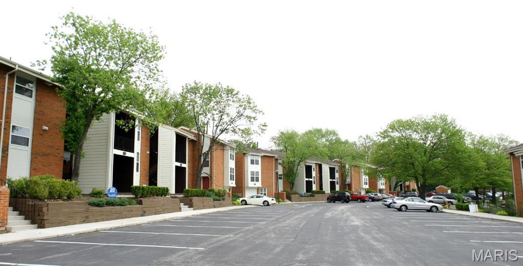 Villa for sale at 1953 Greenglen Drive
