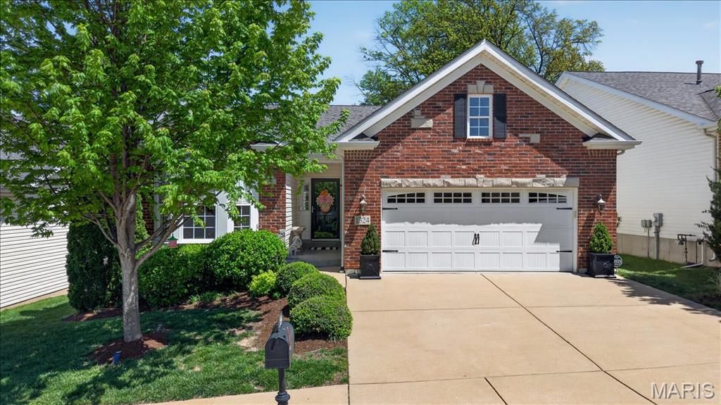 Pending villa at 1324 Greystone Estates Lane