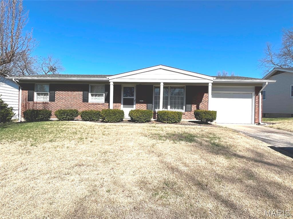Pending fixer at 917 Wilmington Drive