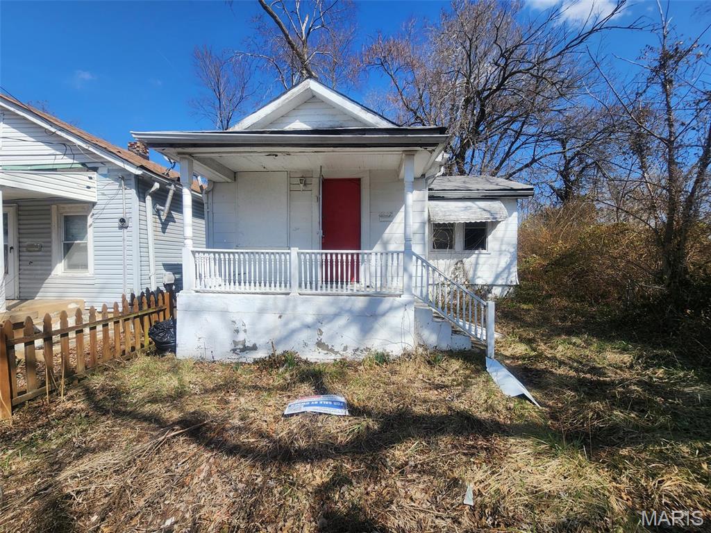 Pending fixer at 6527 Mount Avenue