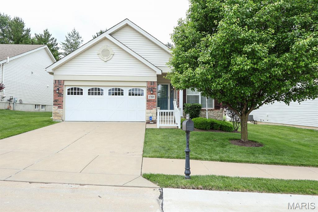 Villa for sale at 1760 Waterfall Drive