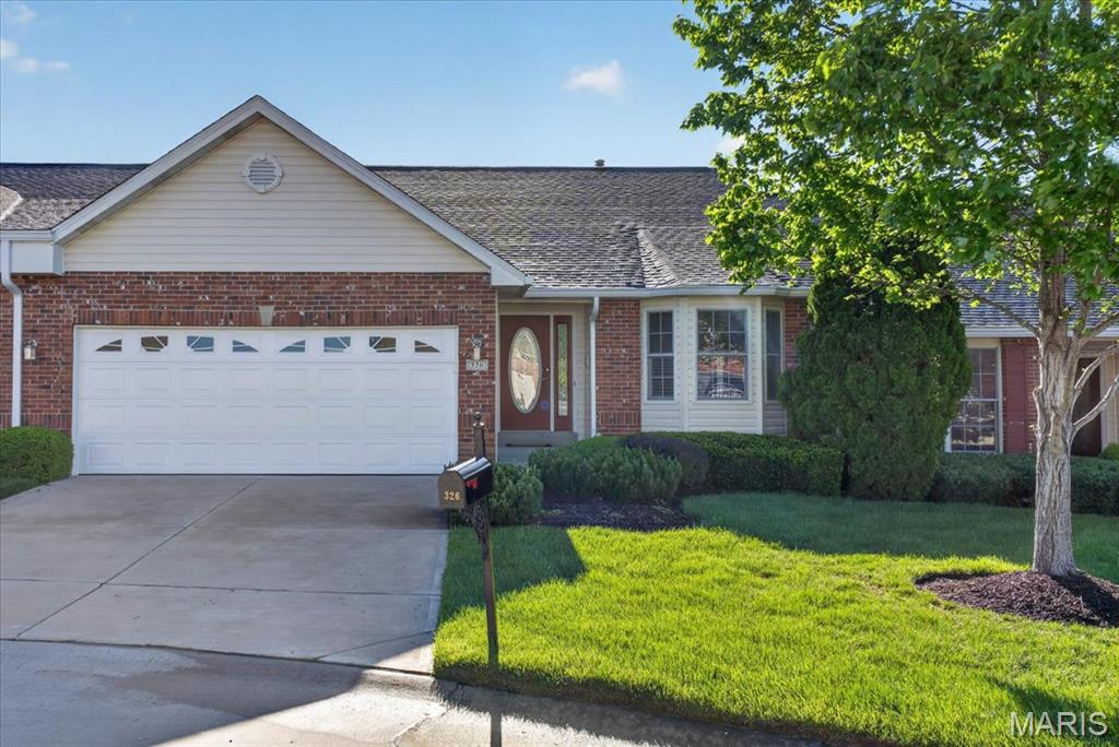 Pending villa at 326 Villa Tuscany Court