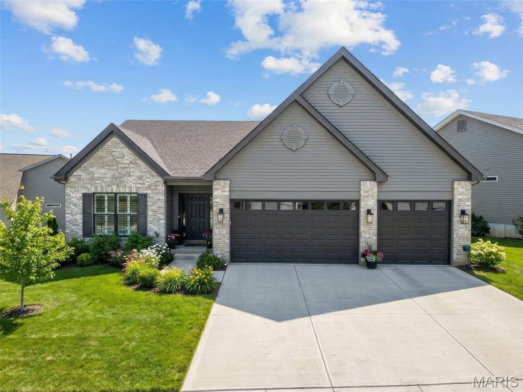 Pending villa at 127 Columbia Meadows Lane
