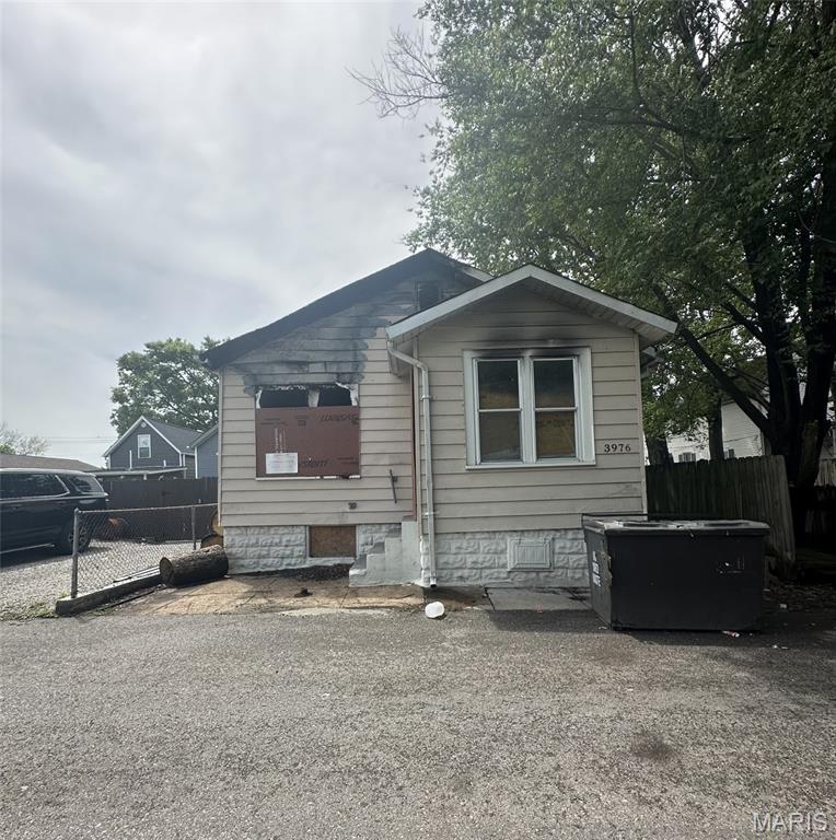 Fixer upper at 3976 Eichelberger Street