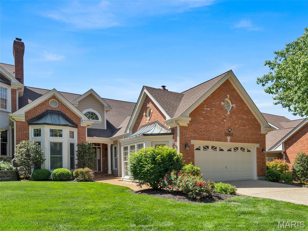 Pending villa at 13004 Pembrooke Valley Court