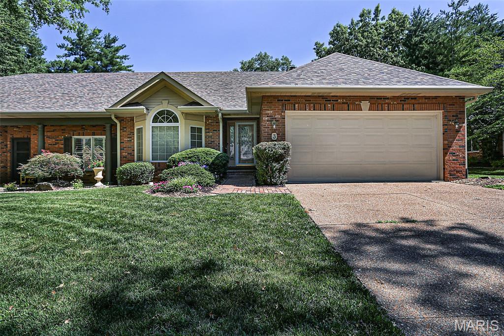 Villa for sale at 3 Pine Hollow Court