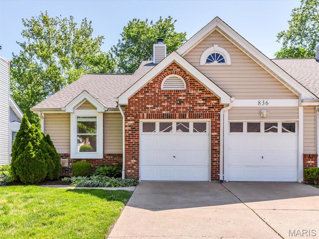 Villa for sale at 836 Du Pre Court