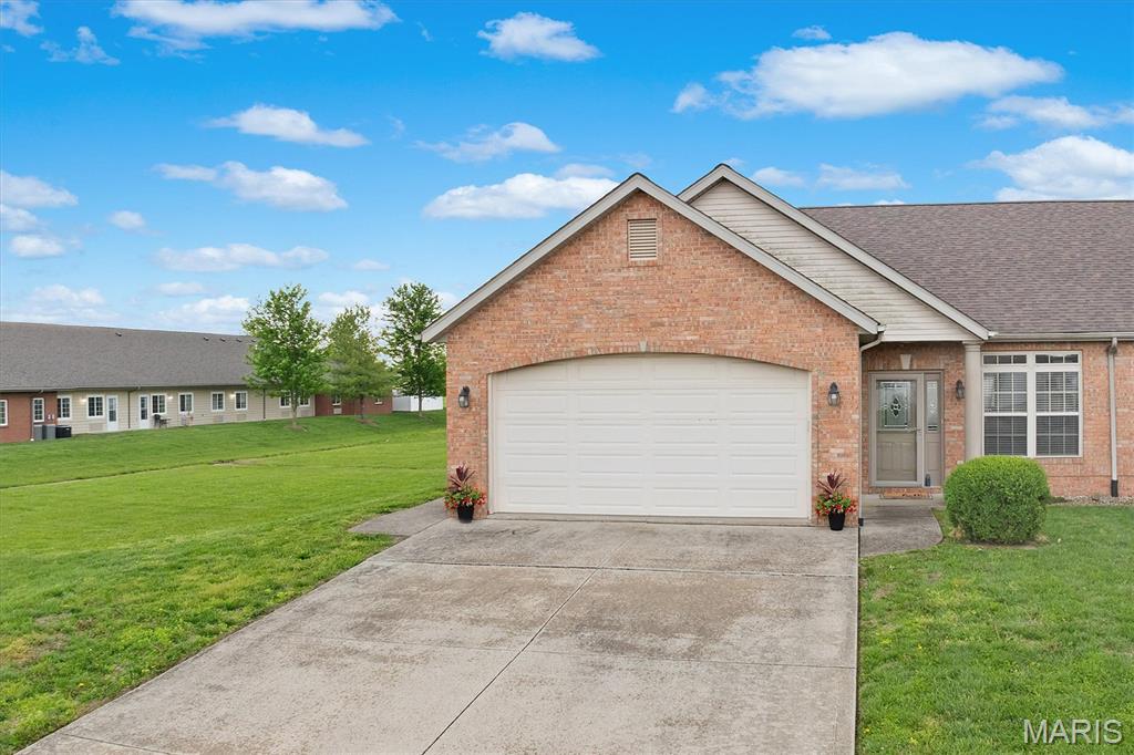 Villa for sale at 200 Field Crossing Drive