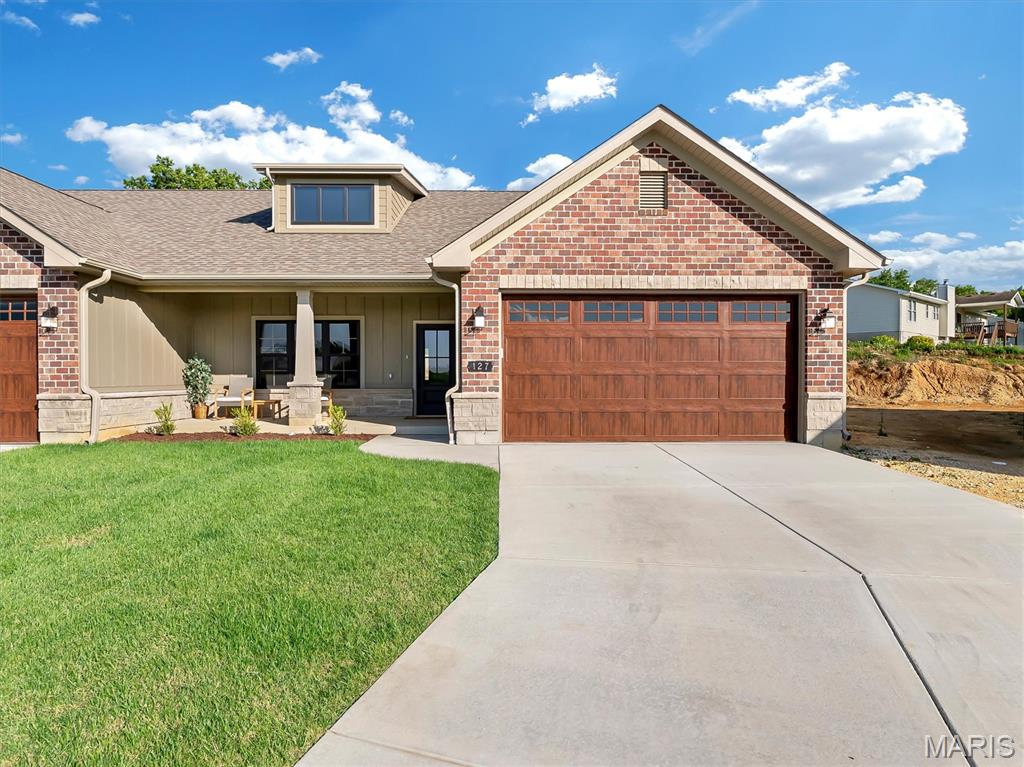 Villa for sale at 127 Stone Ledge Drive