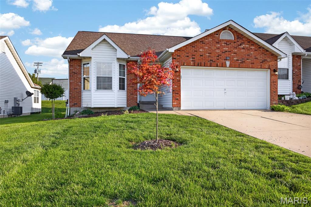 Pending villa at 1043 Arlington Way