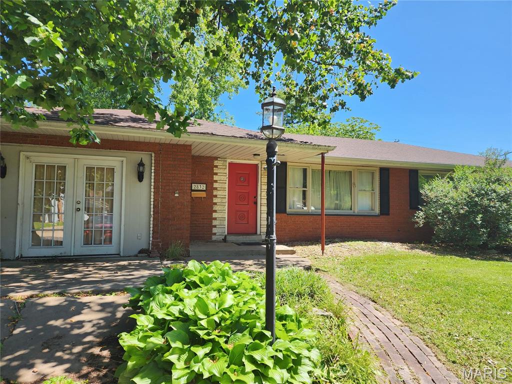 Coming soon fixer at 2832 Grand Avenue